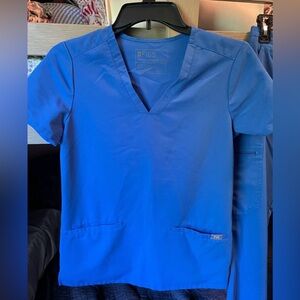 FIGS scrub top size XXS, Royal Blue